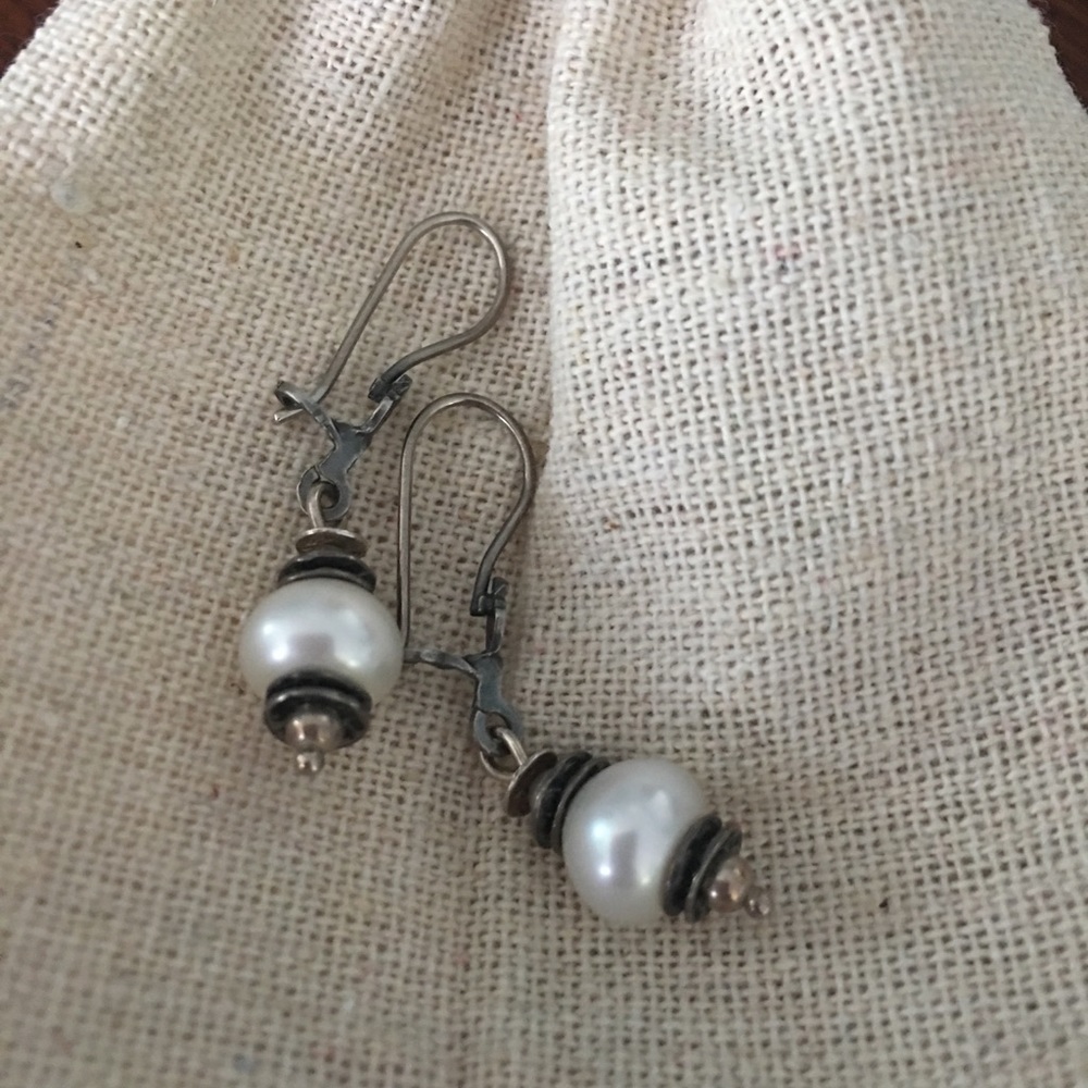 Silpada pearl and silver earrings